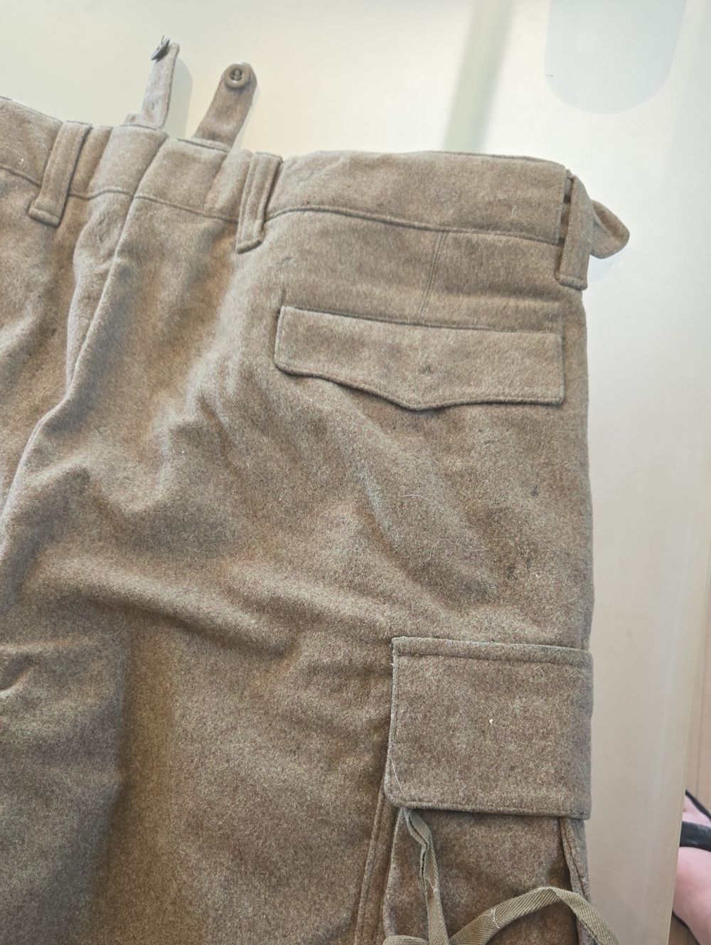 Men's Wool Cargo Pants - Olive Brown